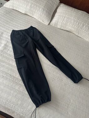 Gilly Hicks fleece cargo pants